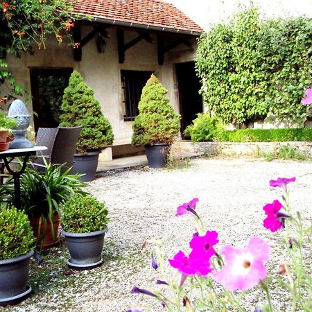 Le Cadran Solaire Romance Classe 3 Etoiles Et 3 Cles Sancey Exteriör bild