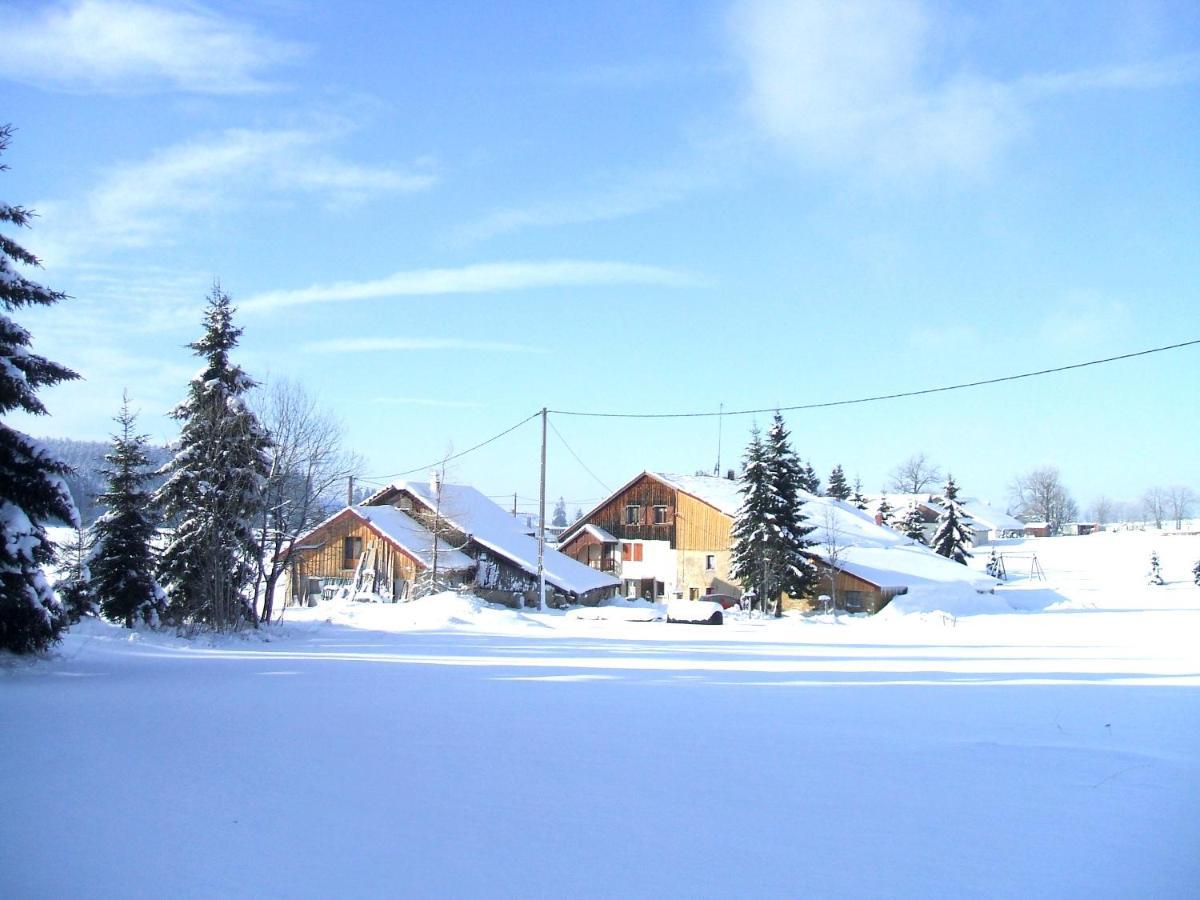 Le Cadran Solaire Romance Classe 3 Etoiles Et 3 Cles Sancey Exteriör bild
